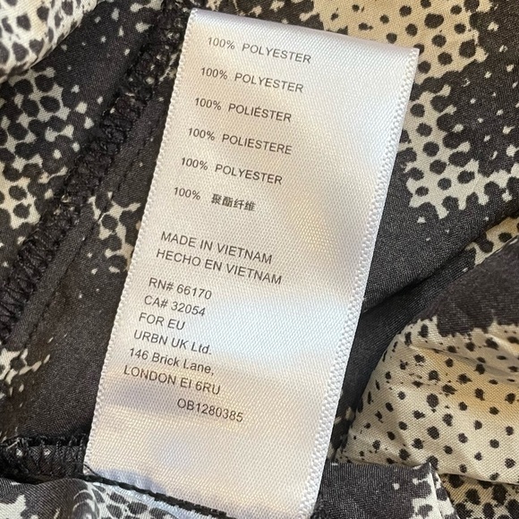 Urban Outfitters Lucia Black Plisse Tiered Mini Dress - Picture 5 of 10